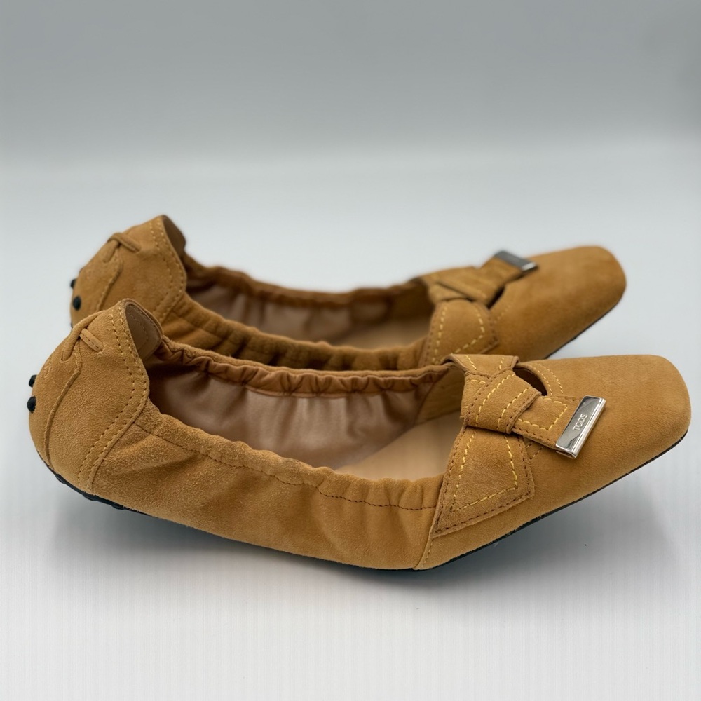Tod's Tan Suede Knotted Ballet Flats with Metal Accent - Picture 3 of 7